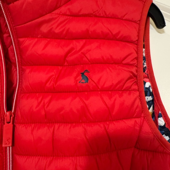 ✨NWOT Ladies Size 12 Joules Puffer Vest Red Full Zip Right as Rain Collection ✨ - Picture 4 of 10